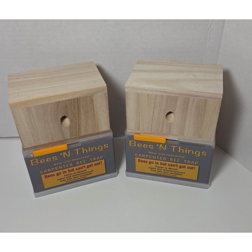 Outdoor carpenter bee trap